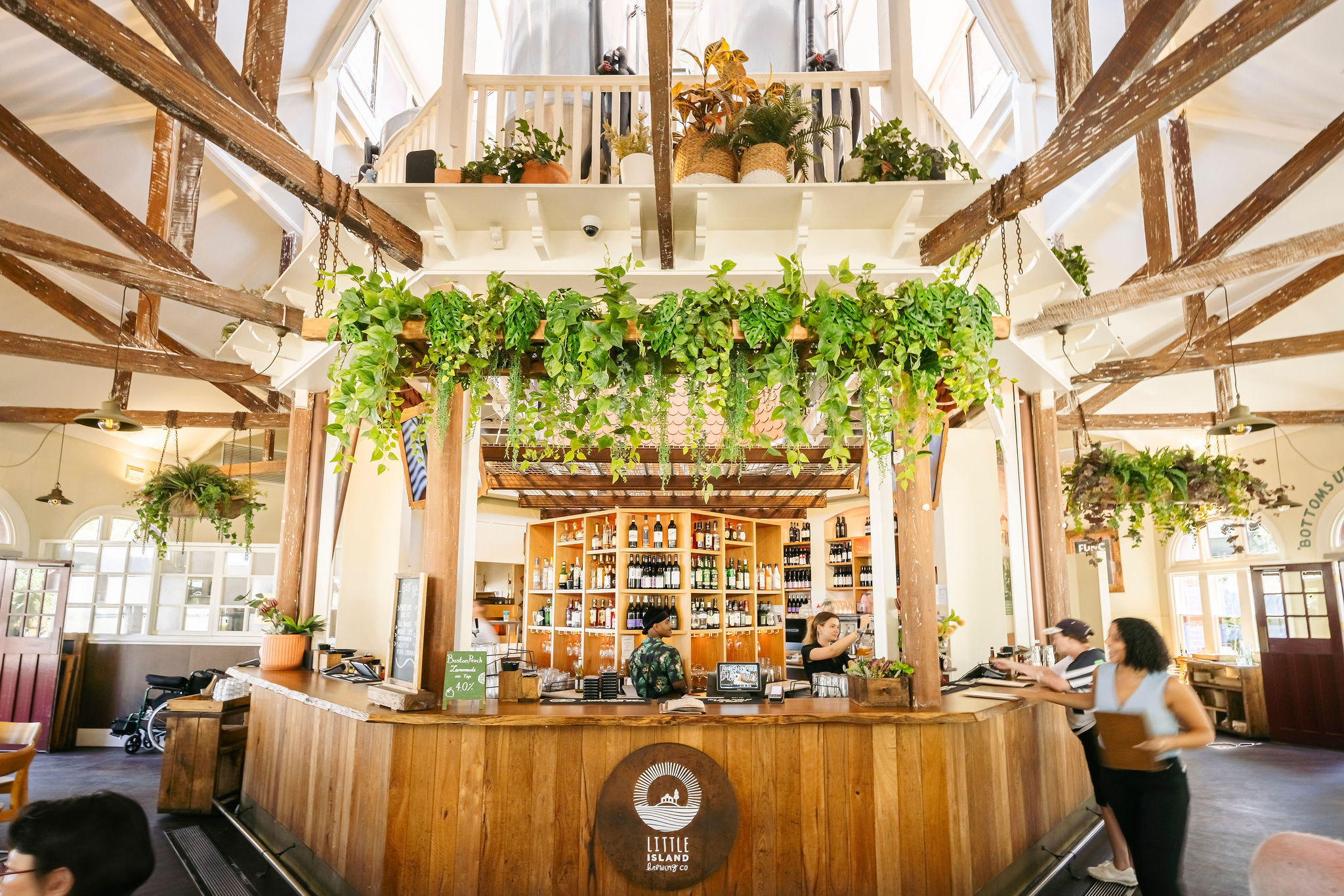 host-your-corporate-christmas-party-in-perth-at-the-island